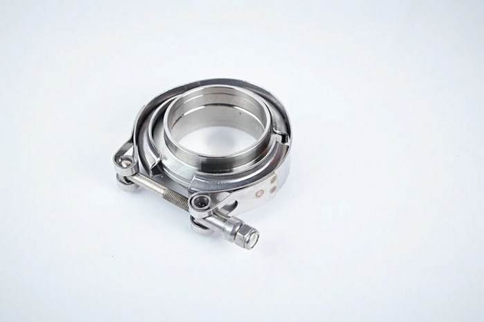 khomut-v-band-51-c-flantsami-iz-nerzhaveiushchei-stali-1